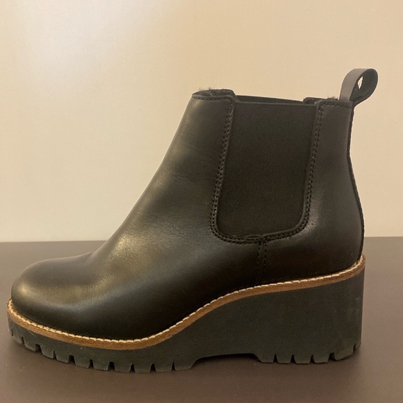 Andre Assous Paran Wedge Bootie - Picture 7 of 10